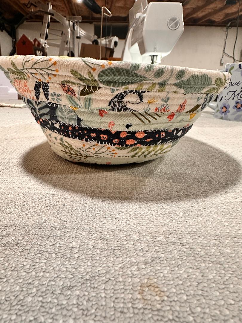 Jelly roll rope bowl