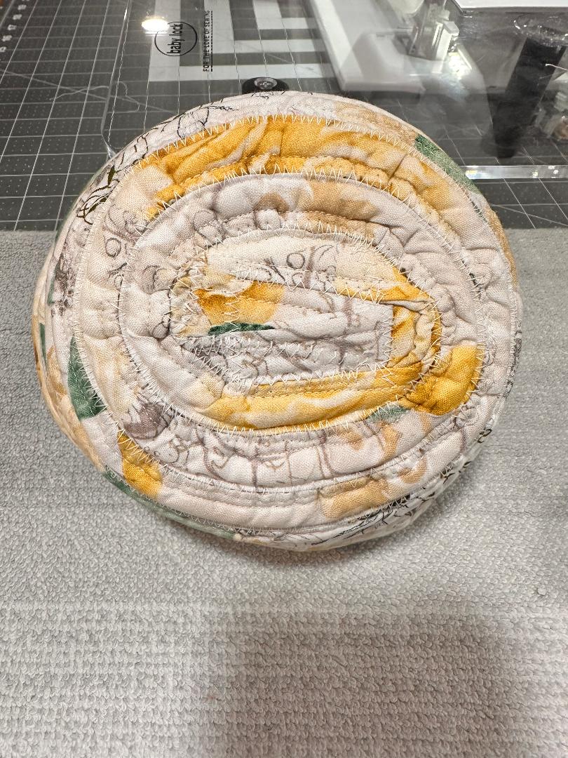 Jelly roll rope bowl