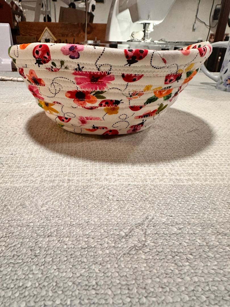 Jelly roll rope bowl