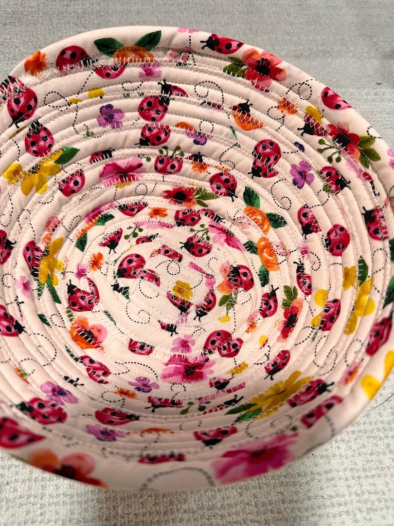 Jelly roll rope bowl